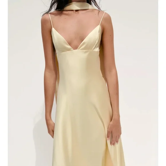 Zara butter yellow SATIN EFFECT FOULARD DRESS - Picture 3 of 14